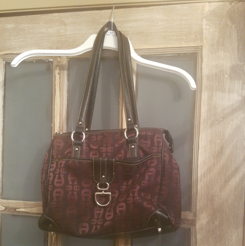 Etienne Aigner purse